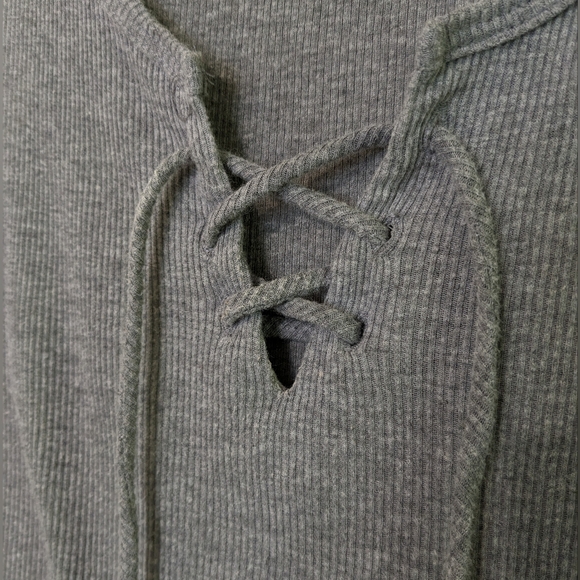 Heather gray lace up tank top - Picture 5 of 6